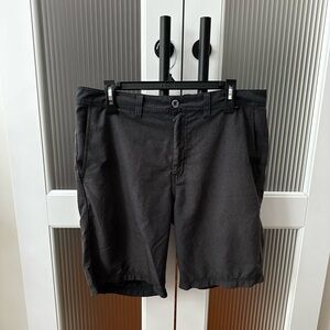 Travis Mathew Men’s Golf Shorts - Size 34